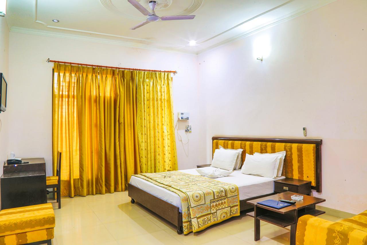 Gulmohar Sariska Resort Bairāt Екстериор снимка
