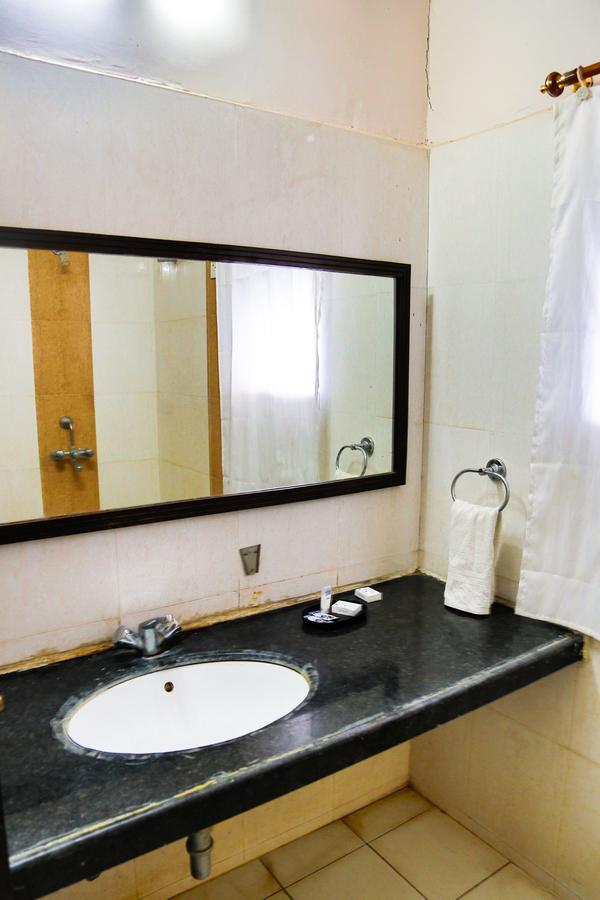 Gulmohar Sariska Resort Bairāt Екстериор снимка