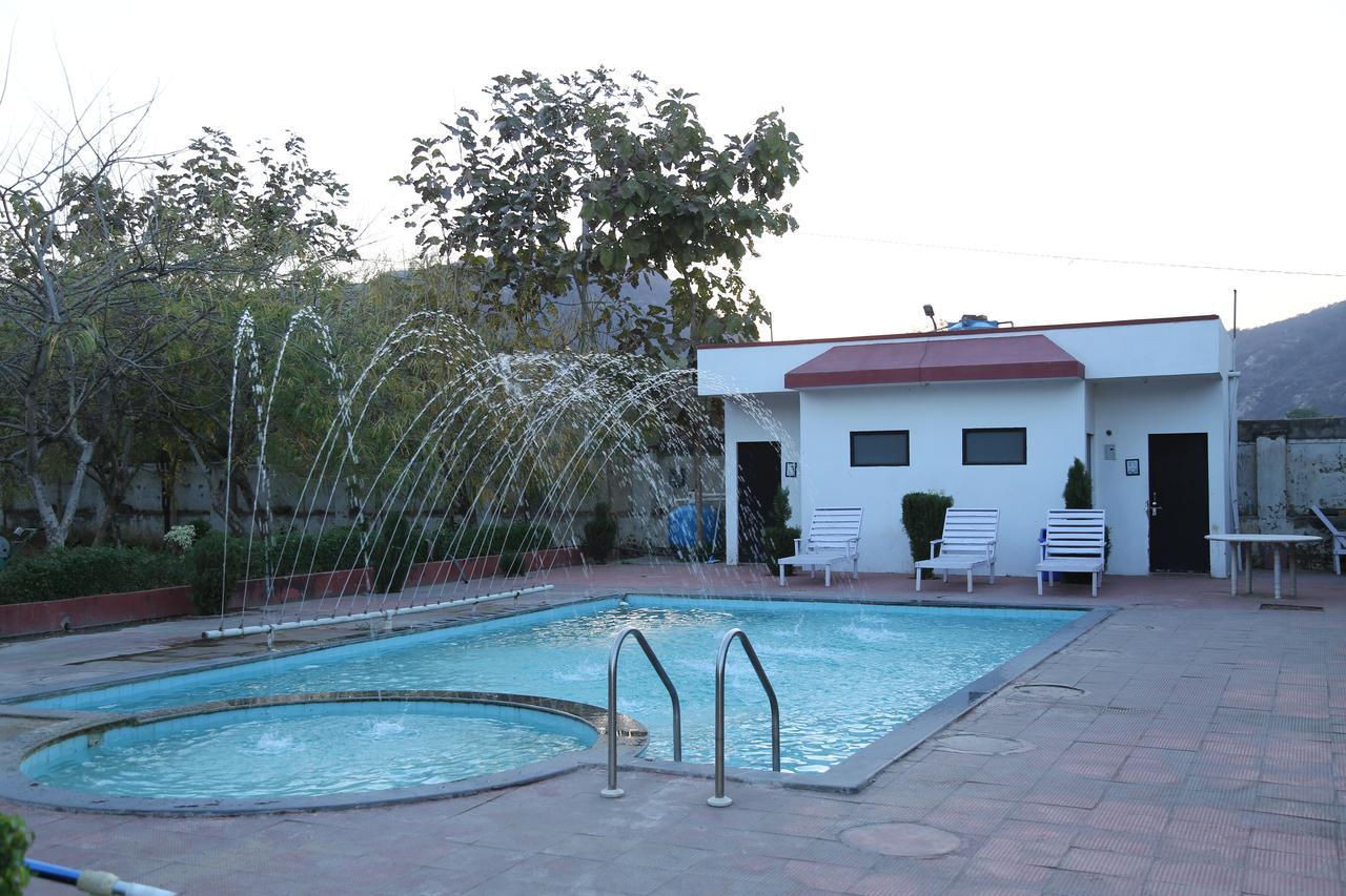Gulmohar Sariska Resort Bairāt Екстериор снимка