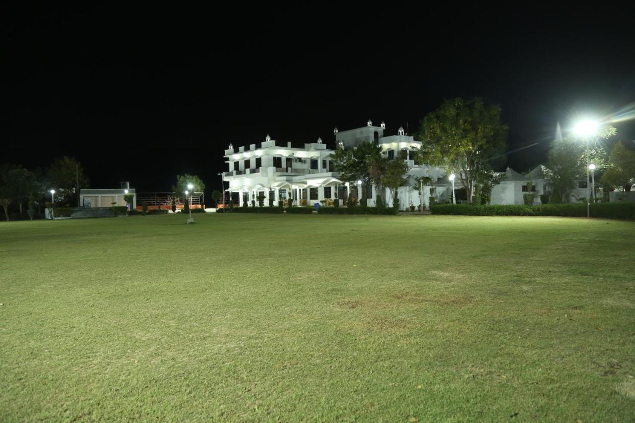 Gulmohar Sariska Resort Bairāt Екстериор снимка